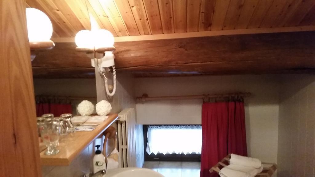 Hotel Aurora Vallarsa Pokoj fotografie